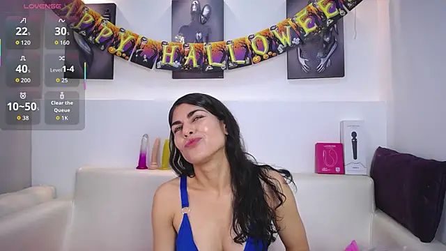 Snapshot of Melodi_Roux chatting on October 25, 2025, 1:12 pm Melodi Roux online show from October 25, 2025, 1:12 pm