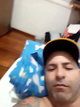 Marciogrei online show from March 17, 2025, 6:32 pm