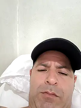 Marciogrei online show from October 23, 2025, 9:46 pm