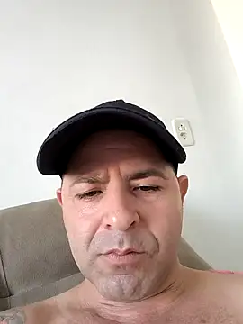 Marciogrei online show from September 17, 2025, 8:44 pm