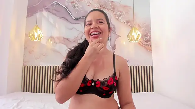 EvelynSweet1 online show from November 25, 2025, 7:14 pm