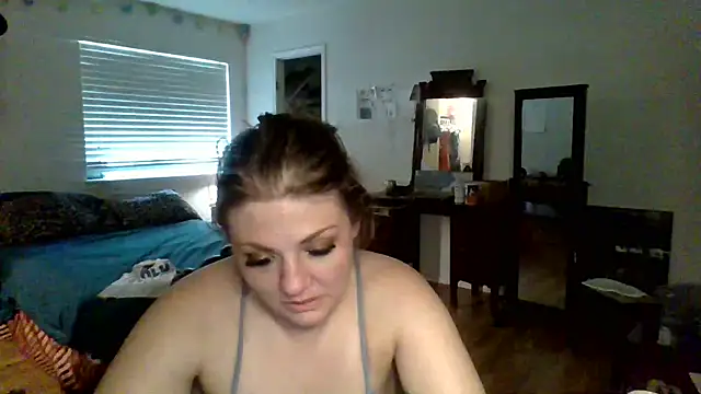 sophiarica online show from May 31, 2026, 6:09 pm