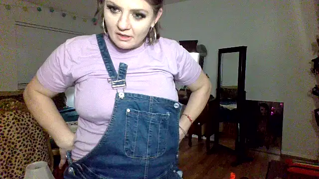 sophiarica online show from May 26, 2026, 5:16 am