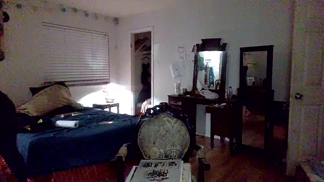 sophiarica online show from June 4, 2026, 3:00 am