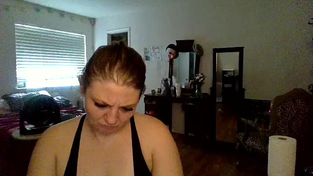 sophiarica online show from May 20, 2026, 9:23 pm
