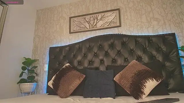 Snapshot of MattDevon chatting on February 10, 2026, 3:27 am MattDevon online show from February 10, 2026, 3:27 am