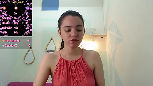 Mia-kalinfa online show from February 6, 2025, 3:52 pm