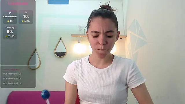 Mia-kalinfa online show from February 26, 2025, 6:59 pm