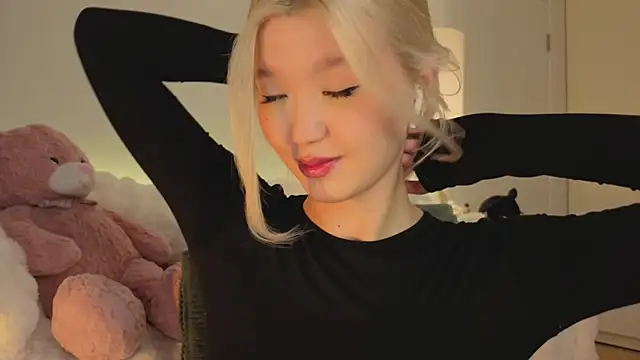 Snapshot of milli_sun_ chatting on February 7, 2026, 5:15 am milli sun online show from February 7, 2026, 5:15 am