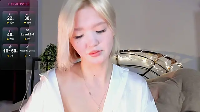 Snapshot of milli_sun_ chatting on March 16, 2025, 5:03 am milli sun online show from March 16, 2025, 5:03 am
