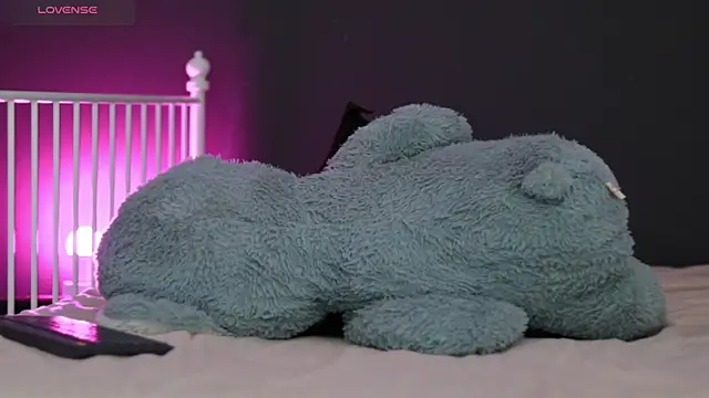 Snapshot of MissLilaa chatting on January 24, 2025, 12:20 pm MissLilaa online show from January 24, 2025, 12:20 pm