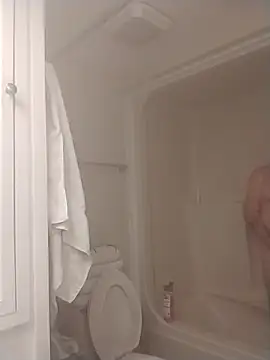 geilerschwanz64 online show from November 3, 2025, 10:19 am