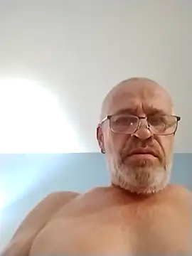 geilerschwanz64 online show from September 29, 2025, 11:32 pm