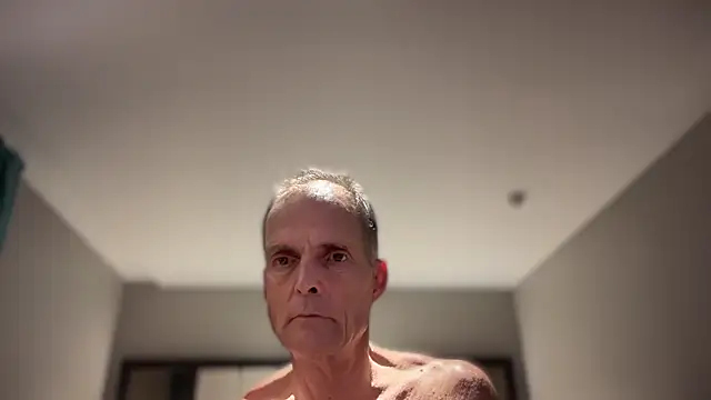 Snapshot of TowaFreespirit chatting on January 3, 2025, 10:29 pm TowaFreespirit online show from January 3, 2025, 10:29 pm