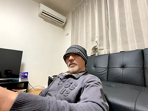 Grandpa29hijii online show from November 26, 2025, 1:33 pm