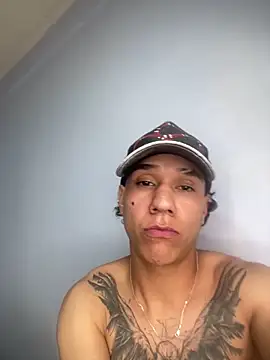Snapshot of EduardoTitan97 chatting on October 13, 2025, 9:55 am EduardoTitan97 online show from October 13, 2025, 9:55 am