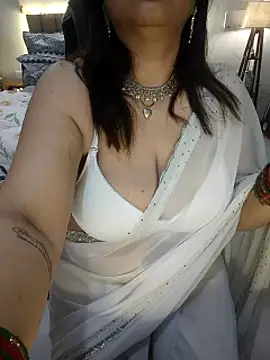 Snapshot of Archi-07 chatting on February 16, 2026, 9:56 pm Archi-07 online show from February 16, 2026, 9:56 pm