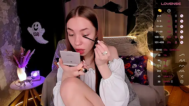 MilliBrown  online show from November 3, 2025, 8:18 am