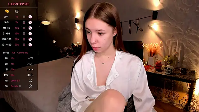 MilliBrown  online show from November 2, 2025, 8:08 am