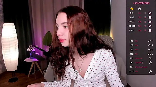 Snapshot of MilliBrown_ chatting on February 2, 2025, 6:14 am MilliBrown online show from February 2, 2025, 6:14 am