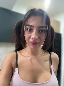 LaraVegas  online show from September 27, 2025, 5:02 am