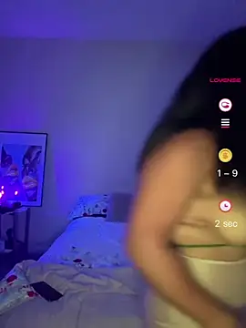 Snapshot of camiliaskye chatting on July 19, 2026, 4:32 am camiliaskye online show from July 19, 2026, 4:32 am