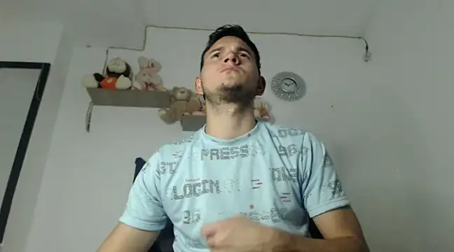 Snapshot of Latin_Boy24 chatting on March 4, 2025, 2:06 am Latin Boy24 online show from March 4, 2025, 2:06 am