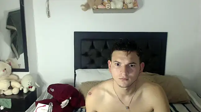 Snapshot of Latin_Boy24 chatting on February 23, 2025, 7:07 pm Latin Boy24 online show from February 23, 2025, 7:07 pm