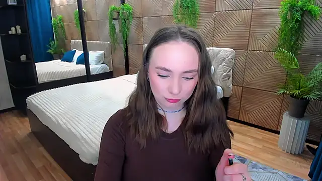 Snapshot of TrueReincarnation chatting on February 4, 2026, 10:32 am TrueReincarnation online show from February 4, 2026, 10:32 am