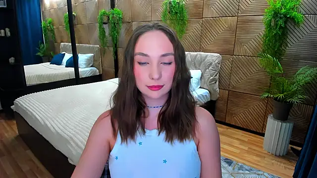 Snapshot of TrueReincarnation chatting on February 3, 2026, 4:45 pm TrueReincarnation online show from February 3, 2026, 4:45 pm