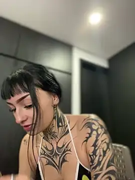Snapshot of Annie_LS chatting on March 11, 2025, 3:36 am Annie LS online show from March 11, 2025, 3:36 am