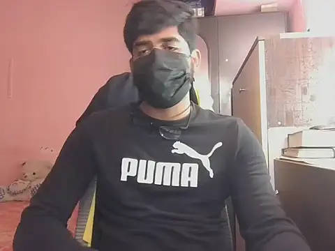 Snapshot of KissesBoyAD chatting on January 14, 2026, 5:05 pm KissesBoyAD online show from January 14, 2026, 5:05 pm