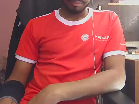 Snapshot of KissesBoyAD chatting on December 16, 2025, 6:34 pm KissesBoyAD online show from December 16, 2025, 6:34 pm