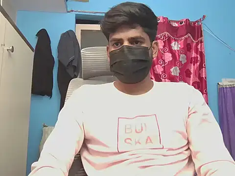 Snapshot of KissesBoyAD chatting on February 18, 2026, 5:42 pm KissesBoyAD online show from February 18, 2026, 5:42 pm