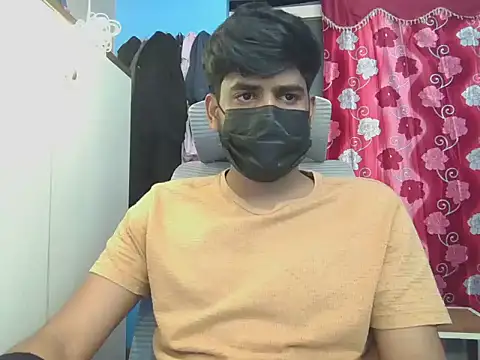 Snapshot of KissesBoyAD chatting on February 26, 2026, 5:24 pm KissesBoyAD online show from February 26, 2026, 5:24 pm