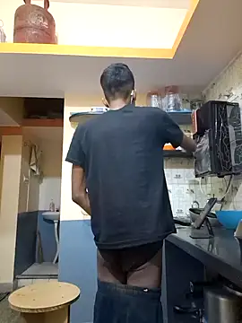 KissesBoyAD online show from December 18, 2024, 4:38 pm