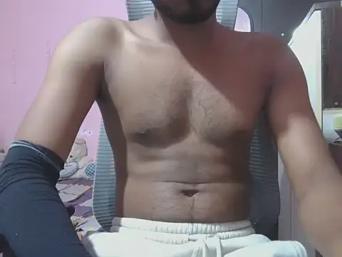 KissesBoyAD online show from October 6, 2025, 5:35 pm