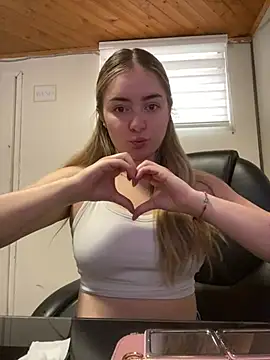 Snapshot of imlindapink chatting on February 13, 2026, 7:25 pm imlindapink online show from February 13, 2026, 7:25 pm