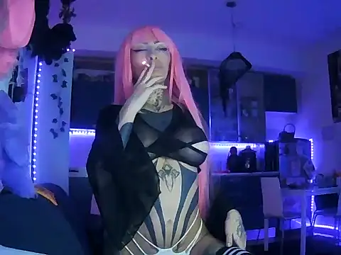 Snapshot of bambolinaofficial chatting on October 31, 2025, 1:35 am bambolinaofficial online show from October 31, 2025, 1:35 am