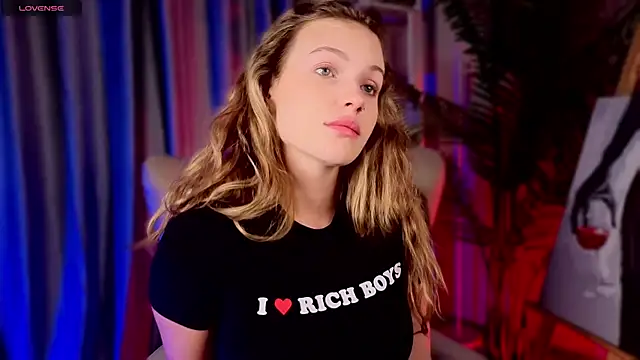 Snapshot of ElizavecaSunrise chatting on September 29, 2025, 2:01 pm ElizavecaSunrise online show from September 29, 2025, 2:01 pm