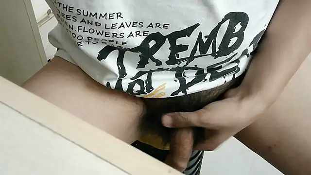 XiaoGuoGuo284512 online show from October 31, 2025, 10:16 pm