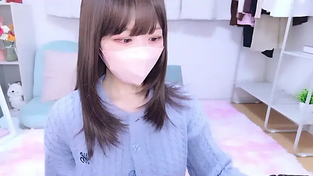 328 mitsuha online show from November 8, 2025, 12:42 pm