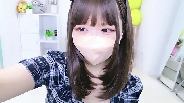 328 mitsuha online show from April 20, 2026, 11:02 am