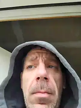 Snapshot of MaxJr8008 chatting on January 1, 2025, 7:43 pm MaxJr8008 online show from January 1, 2025, 7:43 pm