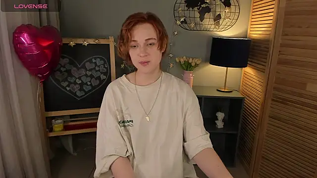 fiamoory online show from March 2, 2025, 7:21 am