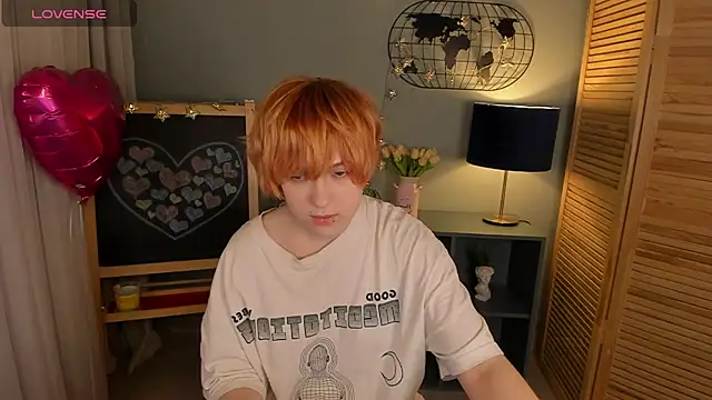 fiamoory online show from February 23, 2025, 4:39 am