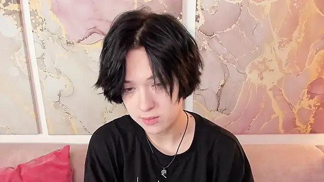 fiamoory online show from October 2, 2025, 8:07 am