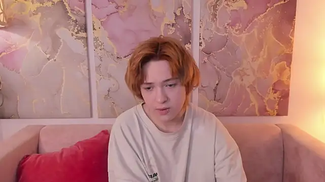 fiamoory online show from March 17, 2025, 4:19 am