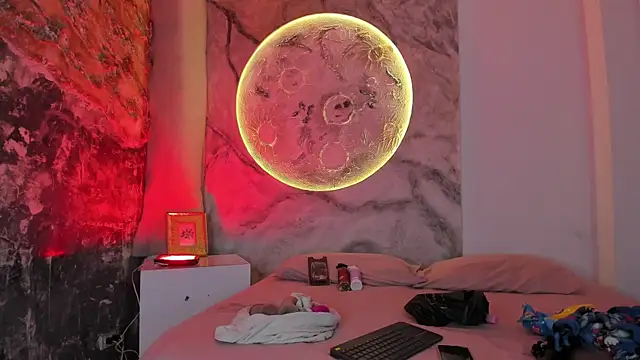 Snapshot of JulietaKane chatting on February 7, 2026, 5:04 am JulietaKane online show from February 7, 2026, 5:04 am