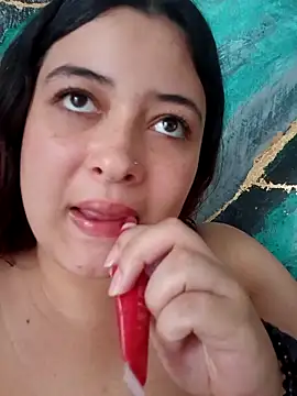 Snapshot of JulietaKane chatting on February 3, 2026, 9:20 pm JulietaKane online show from February 3, 2026, 9:20 pm